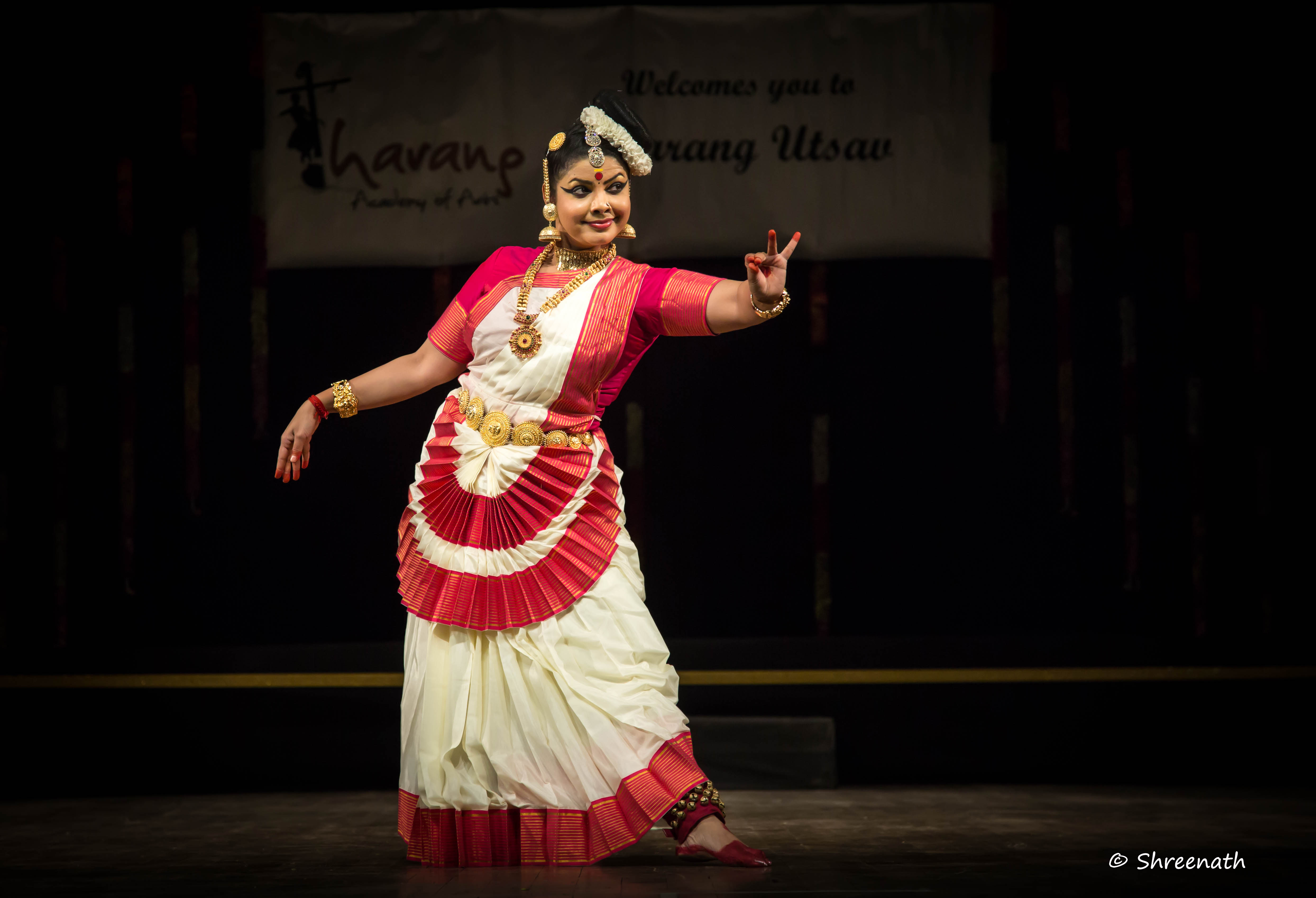 Hand Raju Rekha Rekha Raju – THARANG UTSAV
